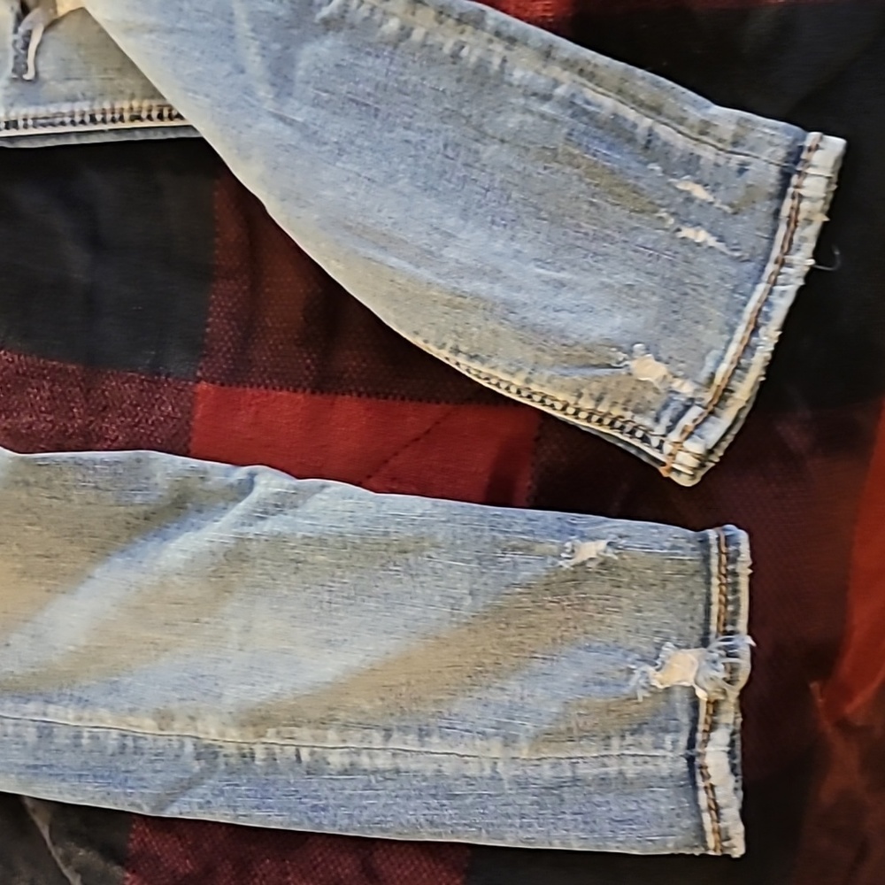 Silver Jeans - Picture 5 of 8